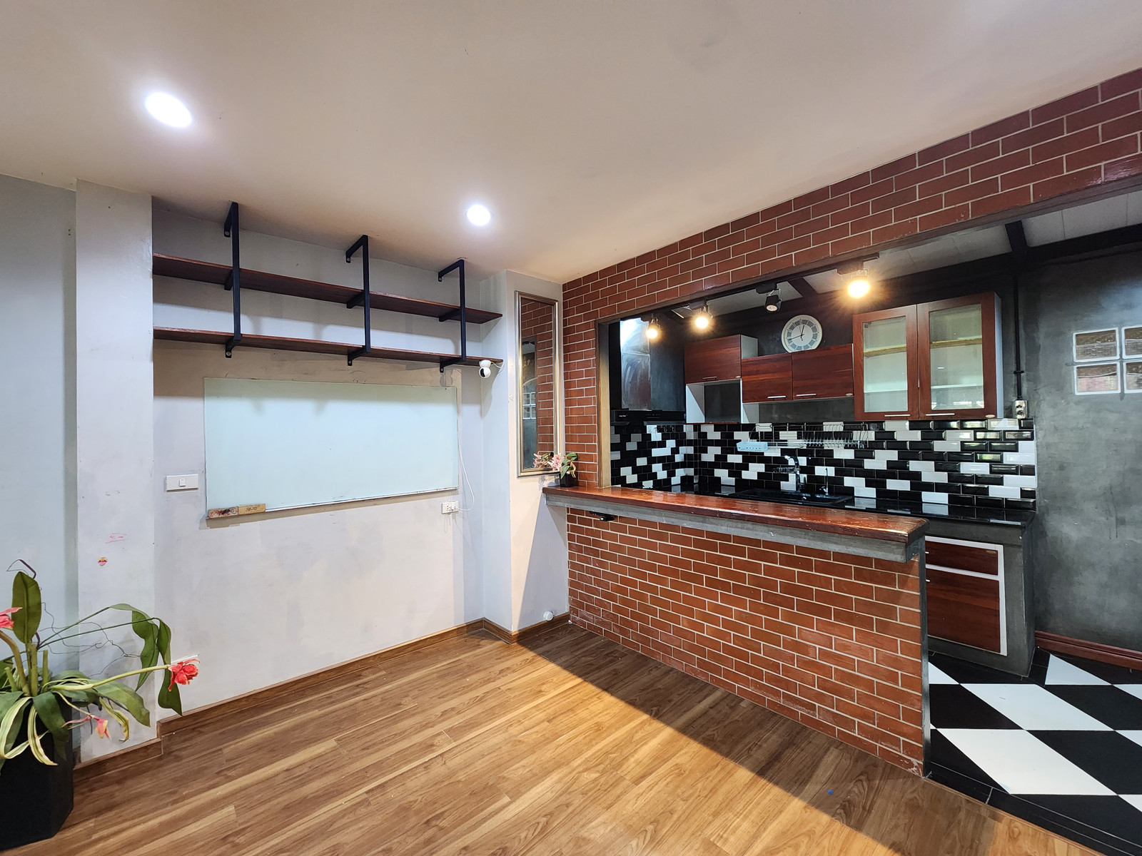 Townhouse for rent, 2 floors, 3 bedrooms, 2 bathrooms. – รูปที่ 3