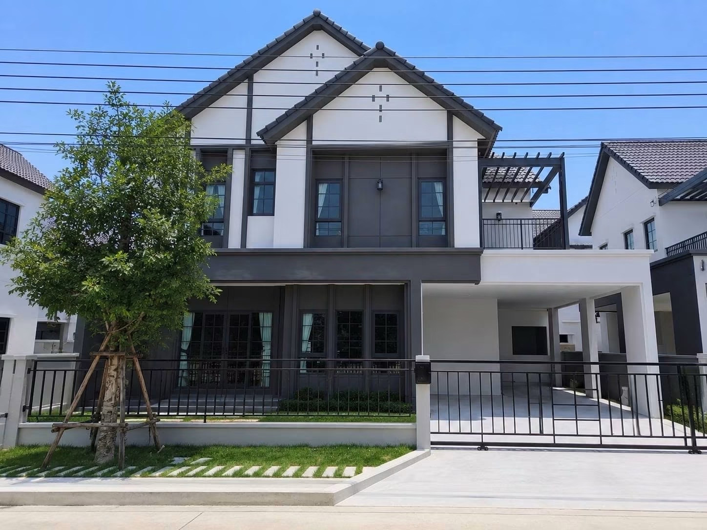 𝐂𝐄𝐍𝐓𝐑𝐎 𝐁𝐀𝐍𝐆𝐍𝐀 For Sale! & Rent!
Phase2 - 4bed 5bath - 130k – รูปที่ 2