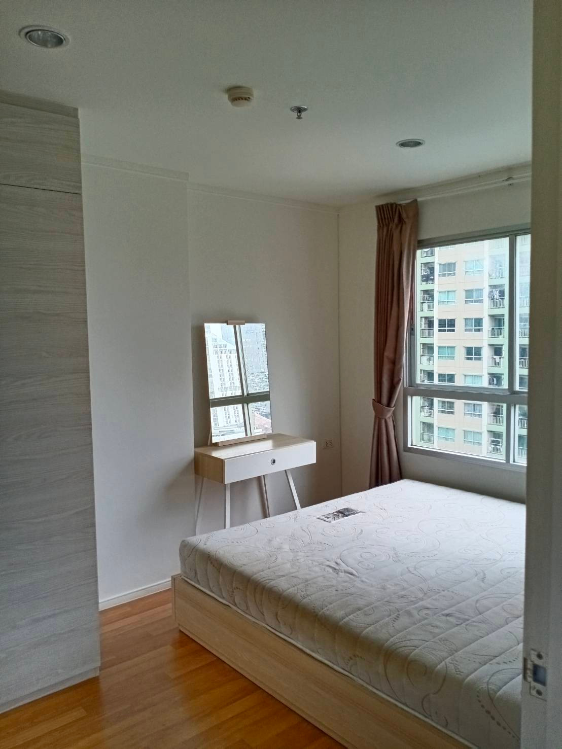 Condo for Rent – Lumpini Park Rama 9 - Ratchada (ลุมพินี พาร์ค พระราม 9 - รัชดา) | 1 Bed 1 Bath | 38 sqm | Building B Floor 16 | Shuttle Van to MRT | Rama 9 (RCA) | 13,500 THB/month | LINE: @500vvzzy | Ref: TR0100 Condo for Rent – Lumpini Park Rama 9 - Ratchada (ลุมพินี พาร์ค พระราม 9 - รัชดา) | 1 Bed 1 Bath | 38 sqm | Building B Floor 16 | Shuttle Van to MRT | Rama 9 (RCA) | 13,500 THB/month | LINE: @500vvzzy | Ref: TR0100