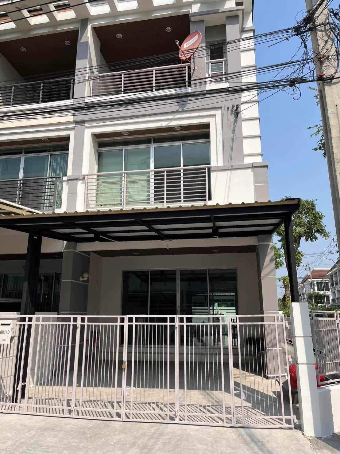 ปล่อยเช่า ทาวน์โฮม รีโนเวทใหม่ โครงการบ้านกลางเมืองสาทร-ตากสิน1 ปล่อยเช่า ทาวน์โฮม รีโนเวทใหม่ โครงการบ้านกลางเมืองสาทร-ตากสิน1