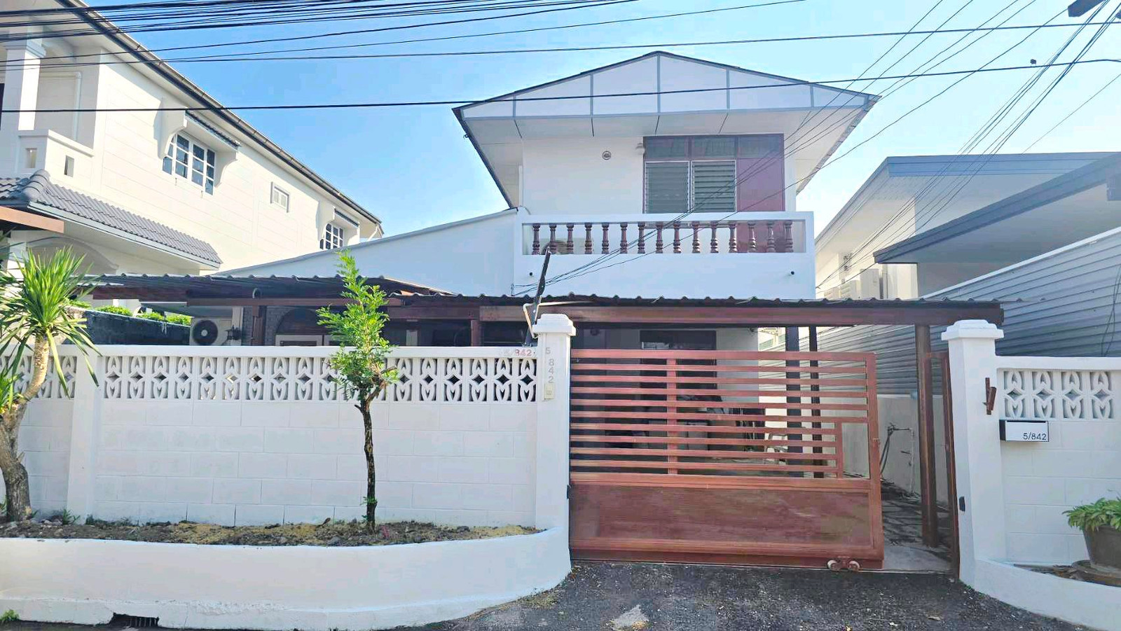 ตอบโจทย์ครอบครัวใหญ่ & Pet Friendly! บ้านไซส์ใหญ่ 60 ตร.ว. 3 นอน 3 น้ำ ที่จอดรถ 3 คัน ใกล้ทางด่วนประชาชื่น ราคาดีที่สุดในโครงการ