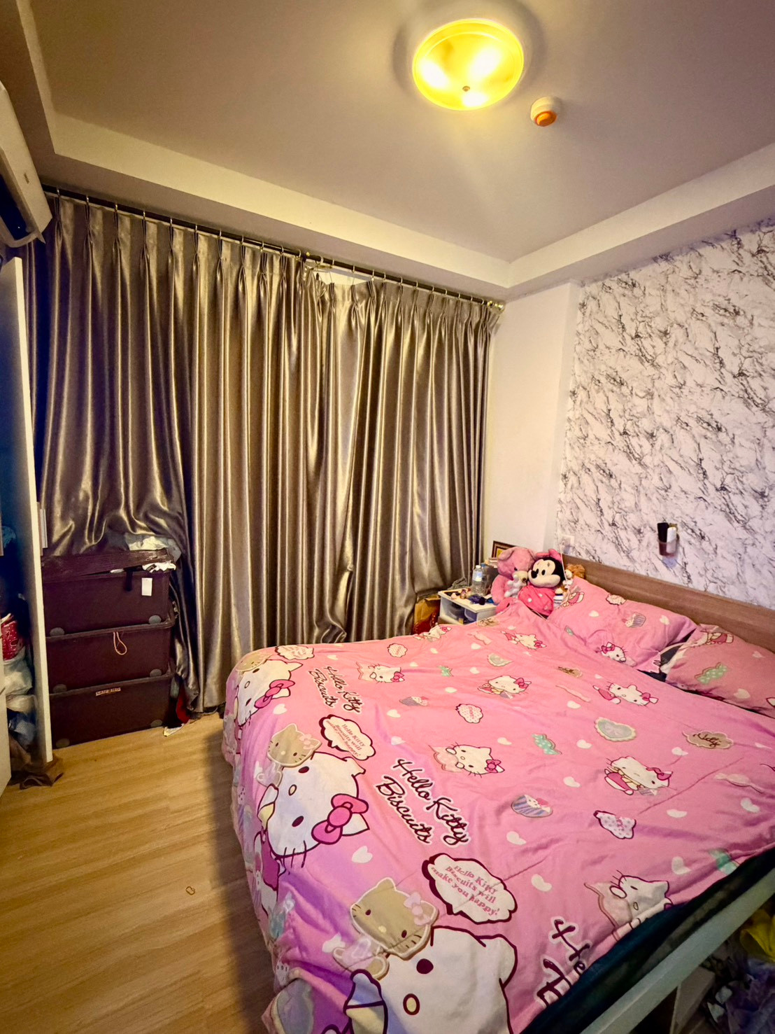 For sale J Condo Sathorn - Kanlapaphruek, next to Kanlapaphruek Market.
