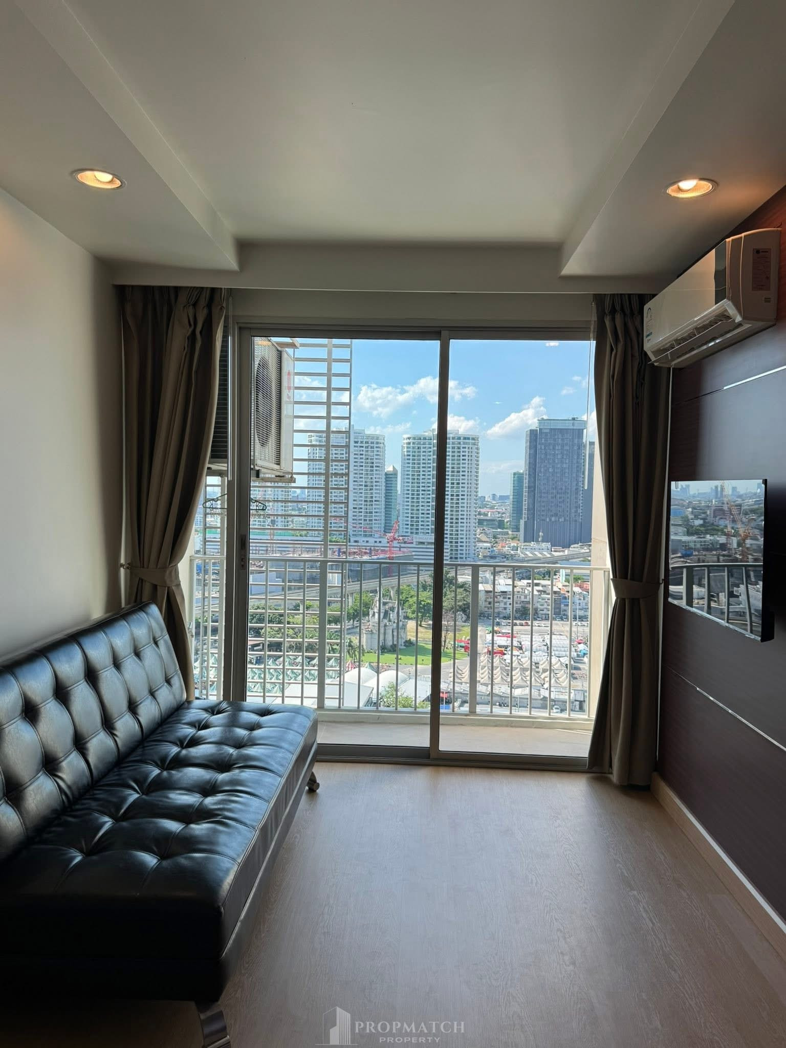 ✨Flash Deal ✨Abstracts Phahonyothin Park (1Bed 1Bath 45SQM.) พร้อมอยู่ ! เพียง 3,890,000 บาท Tel.0981315848 @propmatch ✨Flash Deal ✨Abstracts Phahonyothin Park (1Bed 1Bath 45SQM.) พร้อมอยู่ ! เพียง 3,890,000 บาท Tel.0981315848 @propmatch
