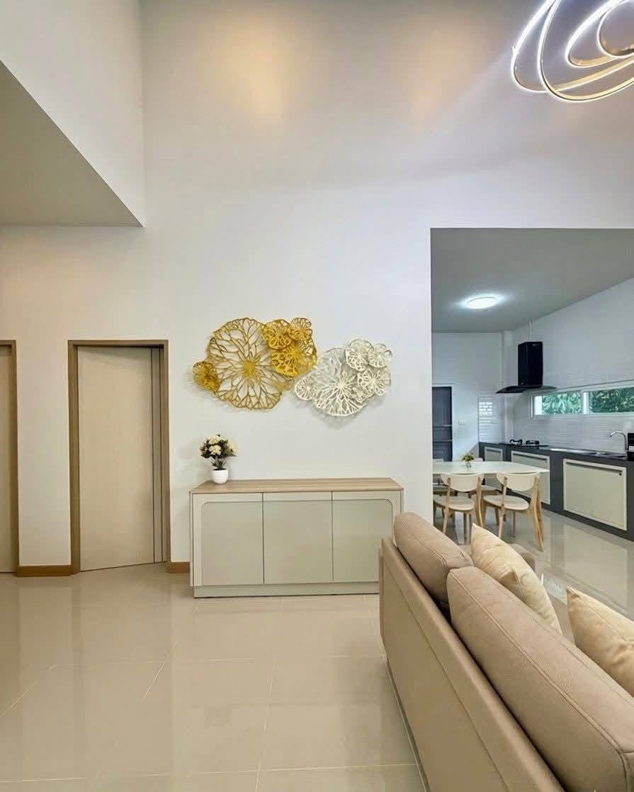 House for rent, Saraphi Zone, Tha Wang Tan, usable area 136 sq m., 3 bedrooms, 2 bathrooms.