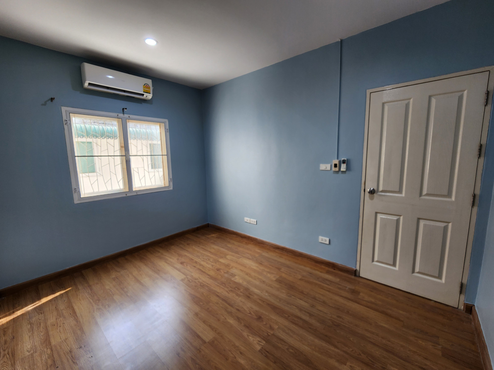 Townhouse for rent, 2 floors, 3 bedrooms, 2 bathrooms. – รูปที่ 4