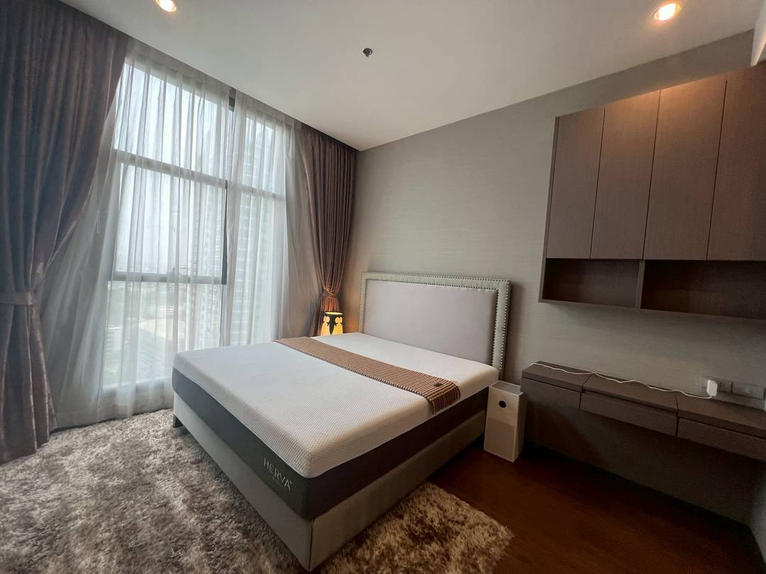 ห้องหายาก! Luxury Condo สาทร 2 ห้องนอน เพียง 15.5 ล้าน