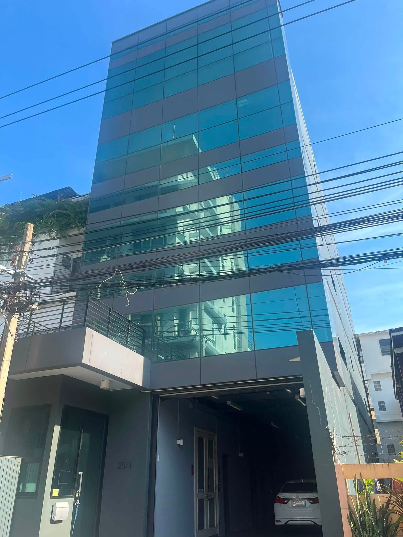 อาคารพาณิชย์ ทองหล่อ 23 / 5 ห้องนอน (ให้เช่า), Commercial building, Thonglor 23 / 5 Bedrooms (FOR RENT) GNG201 อาคารพาณิชย์ ทองหล่อ 23 / 5 ห้องนอน (ให้เช่า), Commercial building, Thonglor 23 / 5 Bedrooms (FOR RENT) GNG201