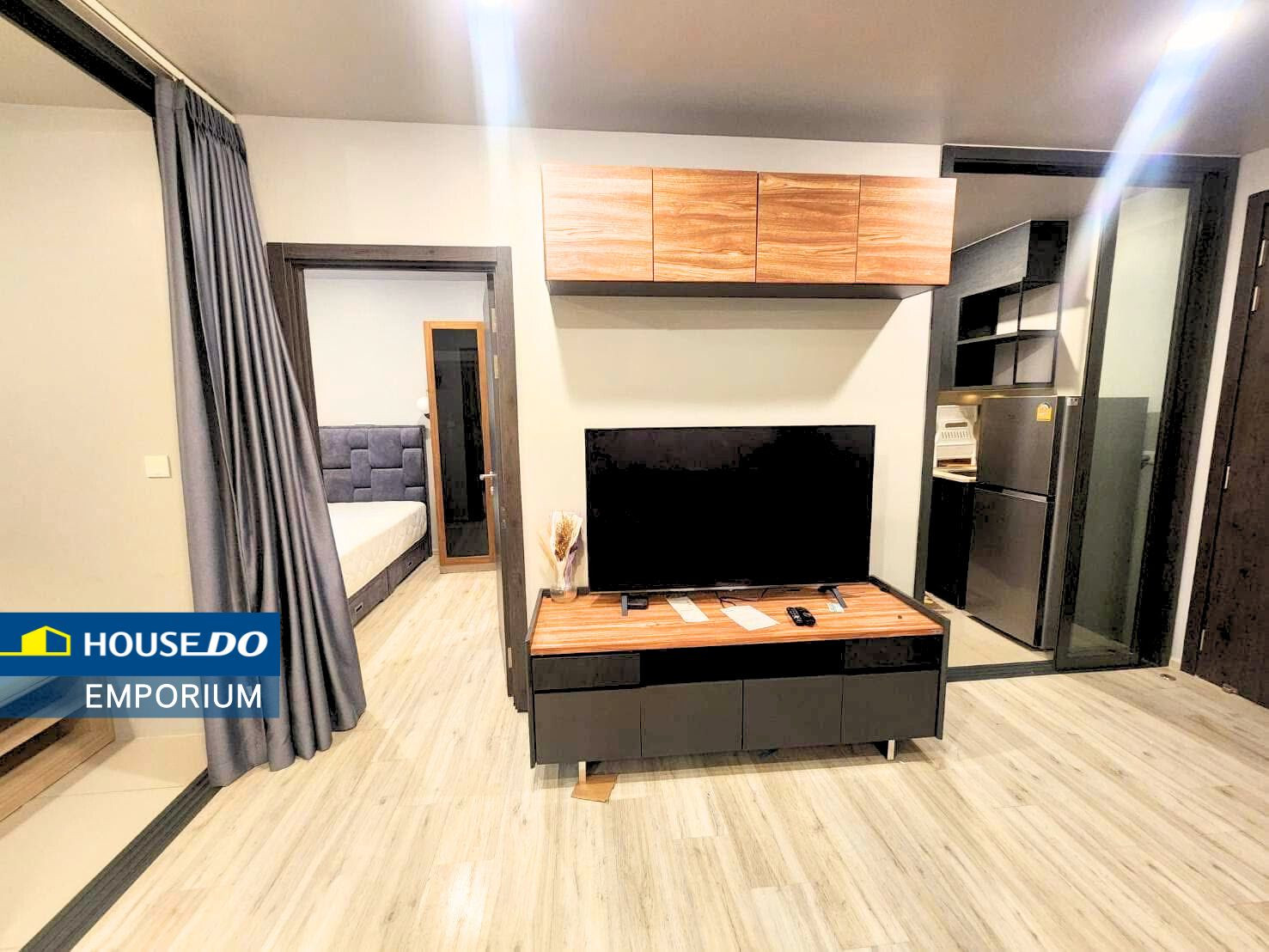🏙️ For Sale: XT Huai Khwang -  ready to move in, only 75 meters from MRT Huai Khwang Station!