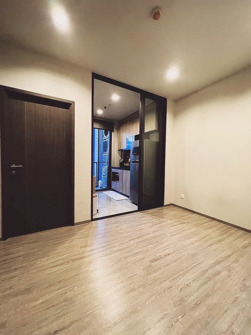 Condo for Sale at The Line Wongsawang, 32 sq.m., 1 Bedroom 1 Bathroom, Near MRT Wongsawang, Tenant Included, THB 2,450,000 Condo for Sale at The Line Wongsawang, 32 sq.m., 1 Bedroom 1 Bathroom, Near MRT Wongsawang, Tenant Included, THB 2,450,000