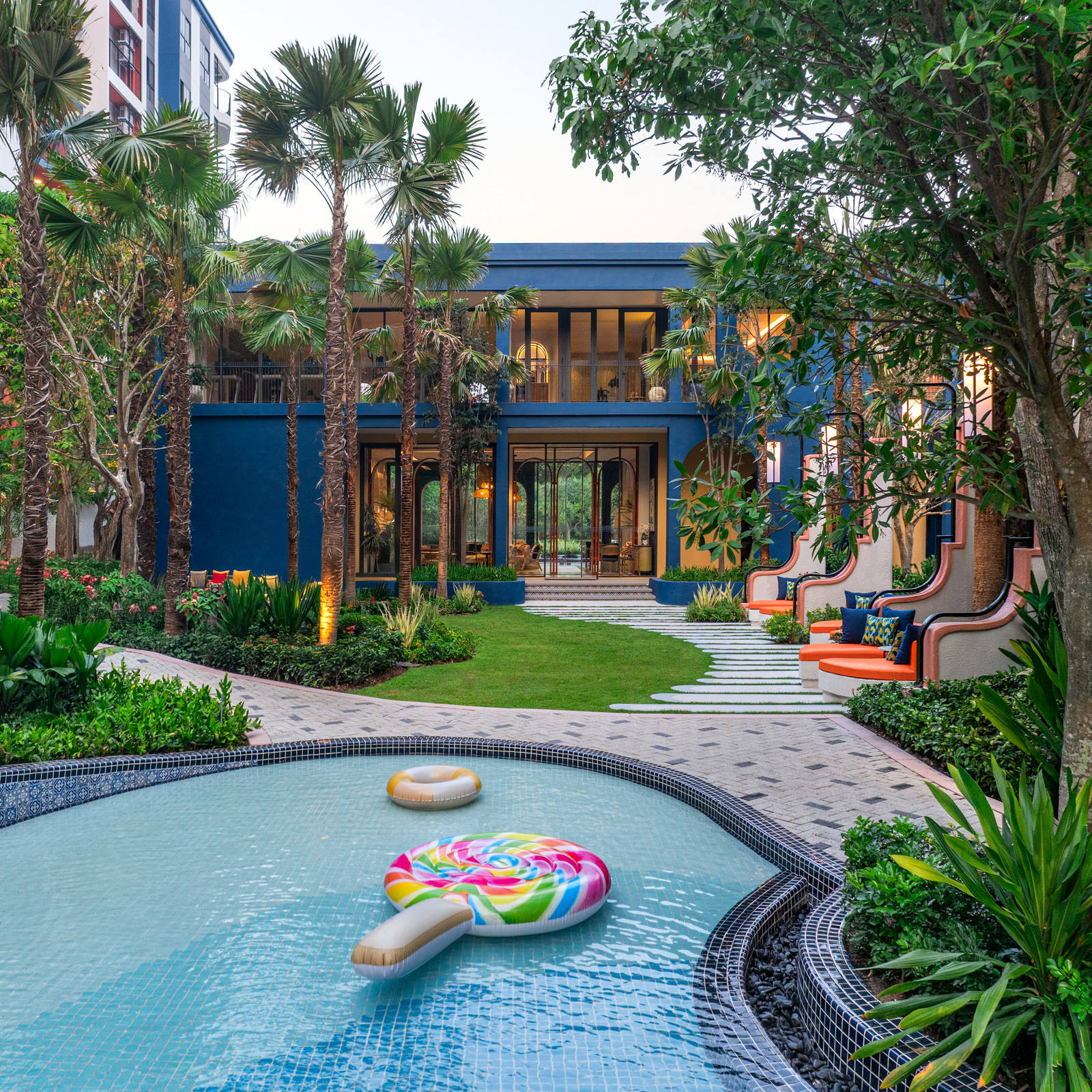 ✅ขาย กาบานาส หัวหิน CABANAS HUAHIN พักผ่อนไปกับส่วนกลางขนาดใหญ่ของโครงการ แรงบันดาลใจจากเมืองลิสบอนที่เต็มไปด้วยสีสัน – รูปที่ 4