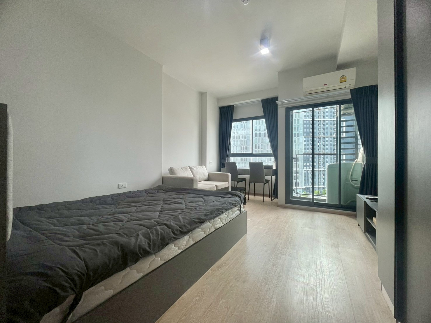 🍁🌹Ideo New Rama 9🌹🍁 1 Bed 1 Bath , Rental 13,000 Baht