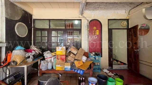 ทาวน์เฮ้าส์ 2 ชั้น 21.2 ตร.วา ซอยวิภาวดีรังสิต 37 แยก 2 บ้านตามสภาพ ทำเลดี ราคาถูก – รูปที่ 2