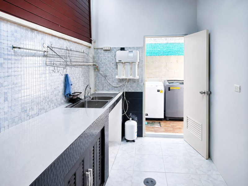 Sriwaree Fresh Market 900 m. LatKrabang54 For rent 2-story corner Massive townhome 3bed 2bath – รูปที่ 4