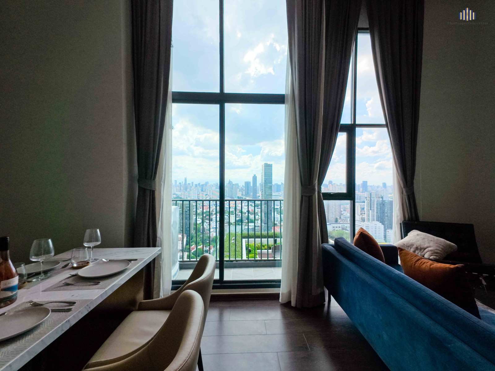 วิวสวน+เมือง Exclusive ห้องเดียวในโครงการ!! ขายคอนโด ซี เอกมัย (C Ekkamai) Loft Studio ห้องมุม เพดานสูง 4.5 เมตร 2 ห้องนอน 68 ตร.ม. ตกแต่งครบ ปล่อยเช่าได้ตลอด!! – รูปที่ 2