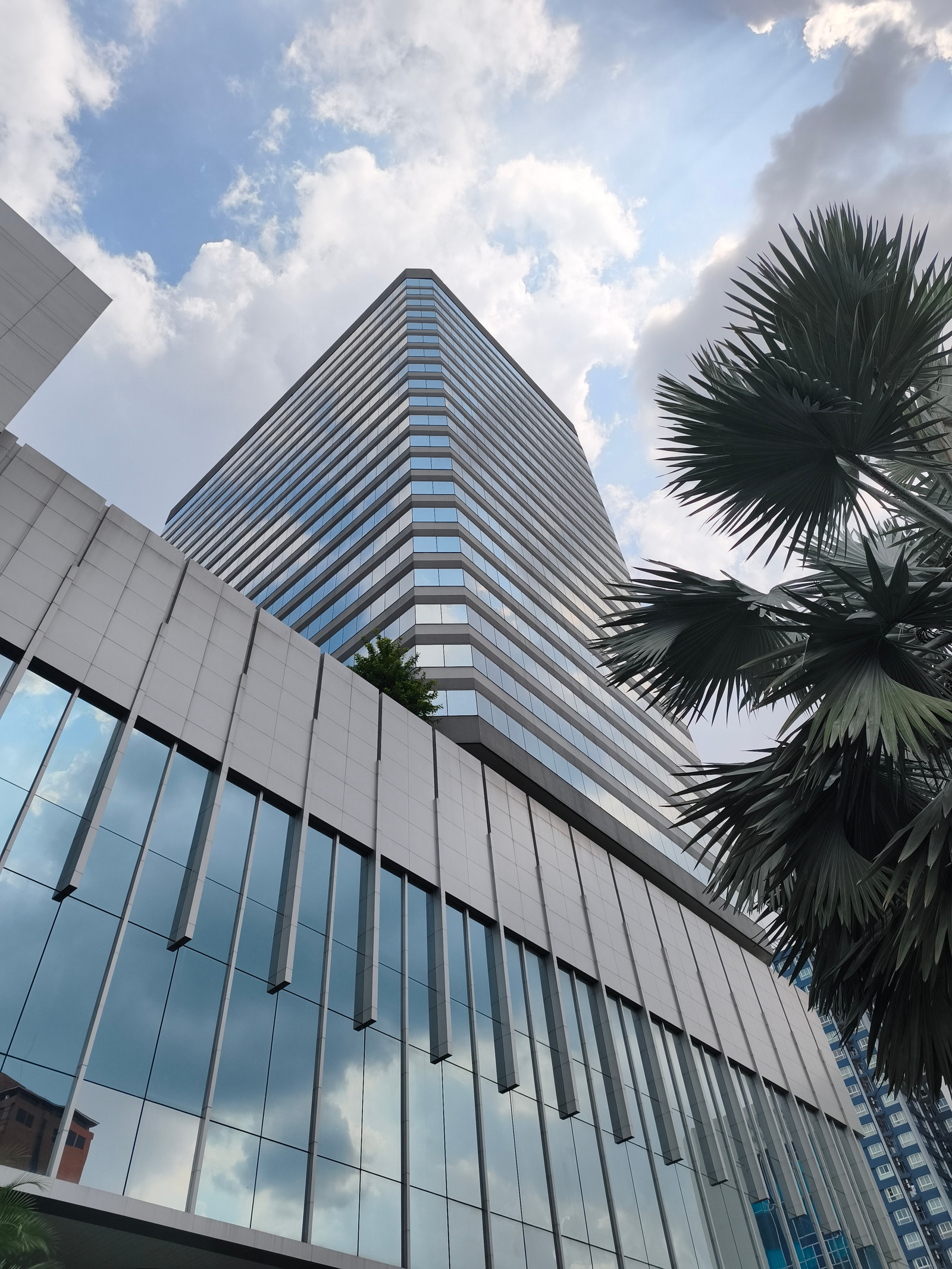 เซอร์วิสออฟฟิศ สำนักงาน ให้เช่า รัชดา พระราม9 Serviced Office ตกแต่งสวย พร้อมเข้าอยู่ พื้นที่สำนักงาน อาคาร จูบิลี่ เพรสทิช ทาวเวอร์ - Jubilee Prestige Tower พื้นที่สำหรับ 1 - 100 ท่าน (เริ่มต้น 8,500 บาท/เดือน) ใกล้รถไฟฟ้าใต้ดิน MRTห้วยขวาง ย่าน รัชดา, ห