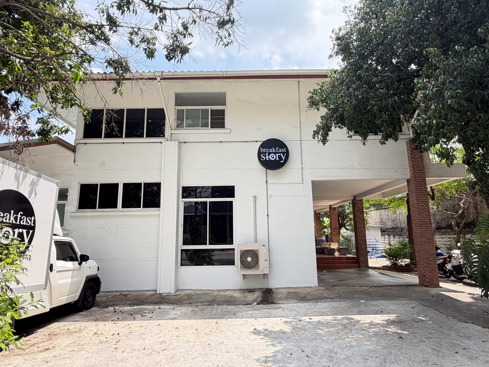 Detached house, Sukhumvit 55 / 4 Bedrooms (FOR RENT) GNG200 Detached house, Sukhumvit 55 / 4 Bedrooms (FOR RENT) GNG200