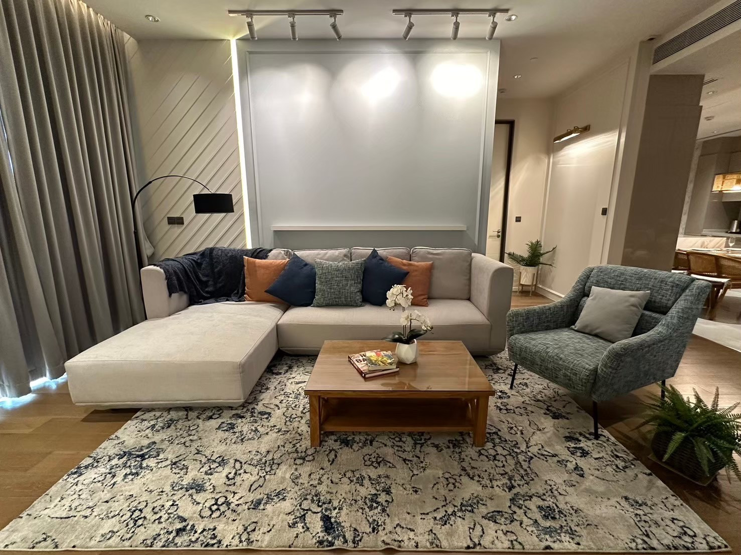 ✨ Luxury Living in Phrom Phong! ห้องใหญ่ 110 ตร.ม. พร้อมเข้าอยู่ @ KRAAM Sukhumvit 26