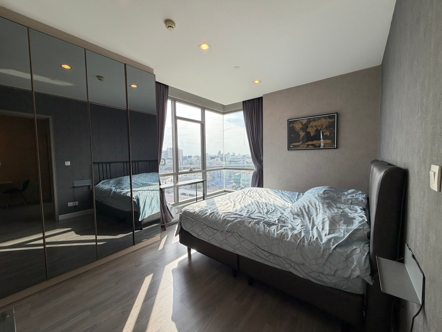 ขาย The Room Rama 4 ห้องใหญ่ 56 ตร.ม. 1 ห้องนอน + ห้องอเนกประสงค์ ครัวปิด ใกล้ One Bangkok ห้องหายาก ห้องแบบนี้...ไม่ได้มีเข้าตลาดบ่อย ขาย The Room Rama 4 ห้องใหญ่ 56 ตร.ม. 1 ห้องนอน + ห้องอเนกประสงค์ ครัวปิด ใกล้ One Bangkok ห้องหายาก ห้องแบบนี้...ไม่ได้มีเข้าตลาดบ่อย