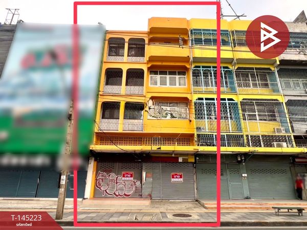 Urgent sale, 4-story commercial building, 2 units, Lat Phrao 68, Bangkok, prime location.