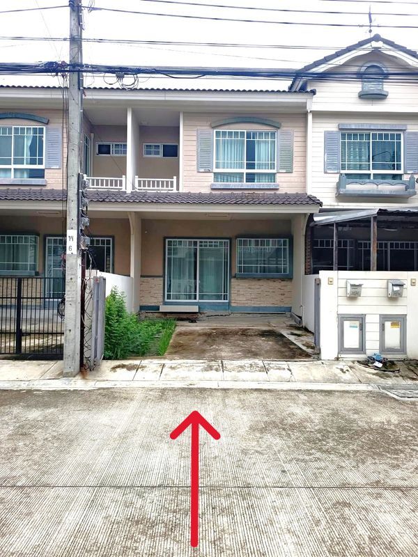 คุ้มกว่าใคร! บ้านถูก! ในหมู่บ้านหรูแพง!! ขาย ทาวน์โฮม หมู่บ้าน Villaggio บางนา(เอแบค) บ้าน Land &amp; Houses เดินทางสะดวก ถ.บางนา-ตราด ใกล้เอแบค บางนา, ม.หัวเฉียว ทางด่วน สุวรรณภูมิ ห้ามพลาด!!
