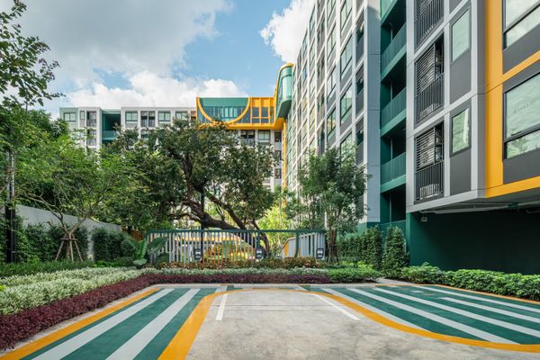 Condo for sale that allows pets, The Move Paw Bangkhae, THE MUVE Paw Bangkhae Condominium, Pet Allowed Condo, fully furnished, close to MRT Bang Khae, only 190 m., potential location, connected to the MRT Blue Line and BTS Bang Wa.