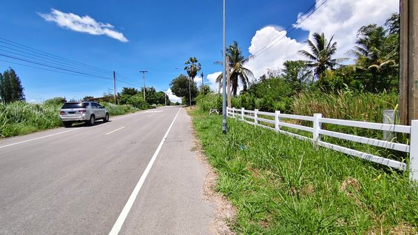 97742 - Land for sale with buildings, Ban Kha Subdistrict, Ban Kha District, Ratchaburi Province.