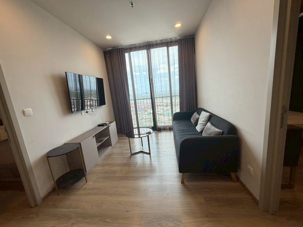 ให้เช่าคอนโด Oka Haus Sukhumvit 36 ชั้นสูง 2 ห้องนอน ใกล้ BTS ทองหล่อ (Rt-01)