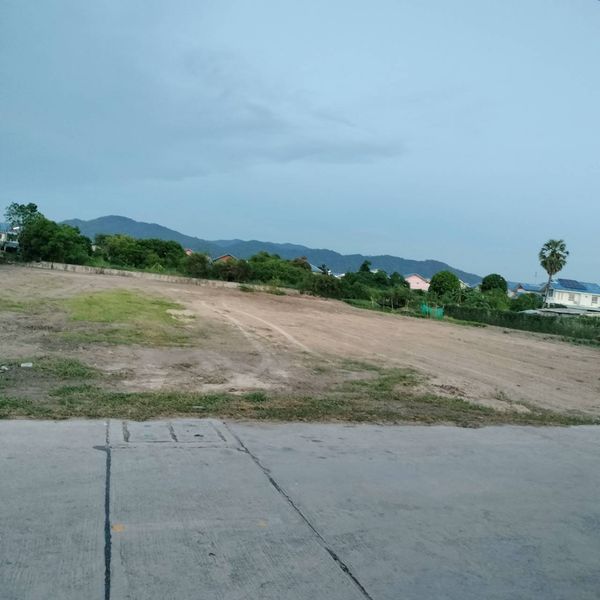 ขายที่ดิน 4 ไร่ 40 ตร.ว. ห้วยกะปิ เมืองชลบุรี แปลงสวย ติดถนนคอนกรีต ทำเลดี เหมาะลงทุน 