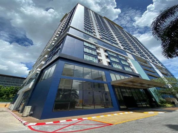 Selling a 1-bedroom condo at Ladda Condo View, Sriracha. Located in the heart of the city, near Robinson Department Store.