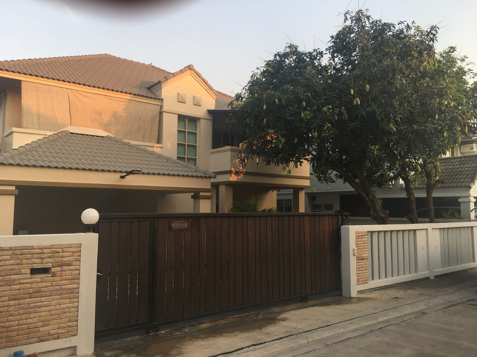 บ้านเดี่ยว 3 ห้องนอน จอดได้ 4 คัน เลียบทางด่วน-รามอินทรา ใกล้ร.ร.นานาชาติกีรพัฒน์ บ้านเดี่ยว 3 ห้องนอน จอดได้ 4 คัน เลียบทางด่วน-รามอินทรา ใกล้ร.ร.นานาชาติกีรพัฒน์