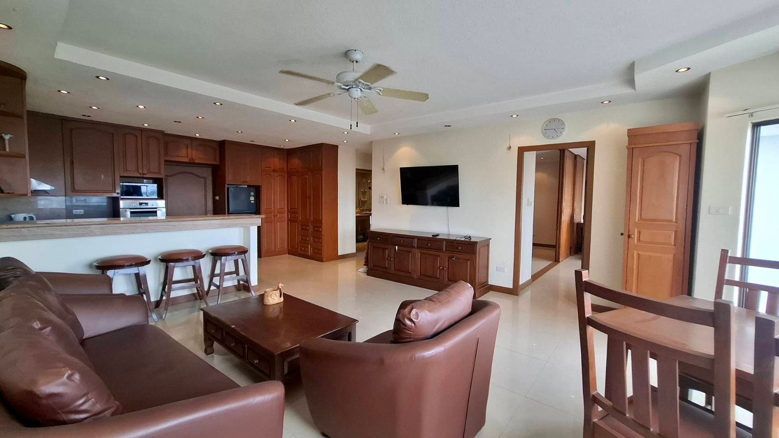 Spacious 1-Bedroom Condo for Rent at Chiang Mai Riverside Condominium  Near Chiang Mai International Airport | 92 sq.m. | Home Office | High Floo