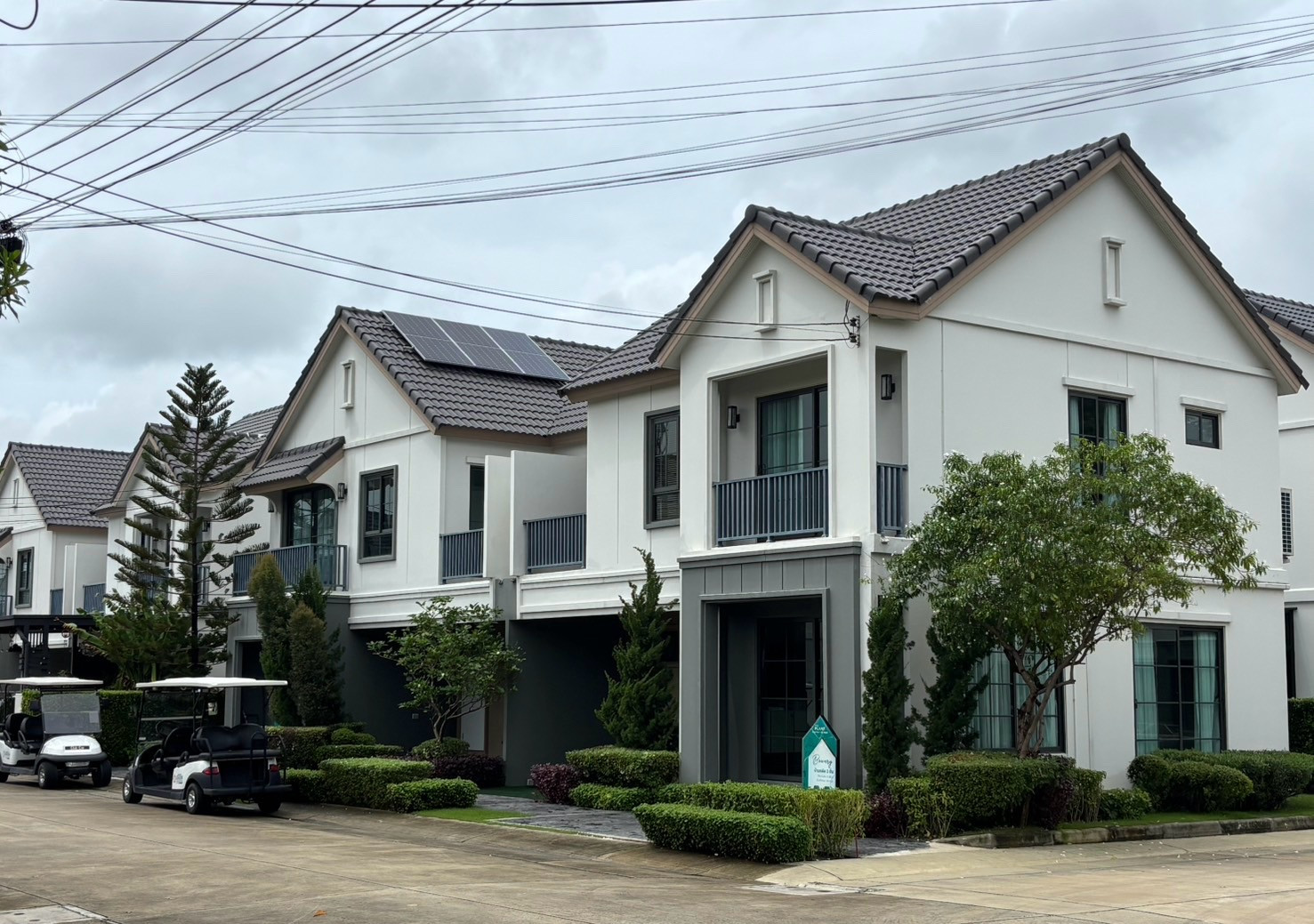 📣 Down Payment Sale – Special Plot in the Project! THE PLANT Bangna Km.5 – Srinakarin 🌿🏡 House Type: Bowery | 4 Bedrooms | 3 Bathrooms | 2 Parking Spaces📐 Land size: 36.8 sq.wah | Usable area: 159 sq.m.
