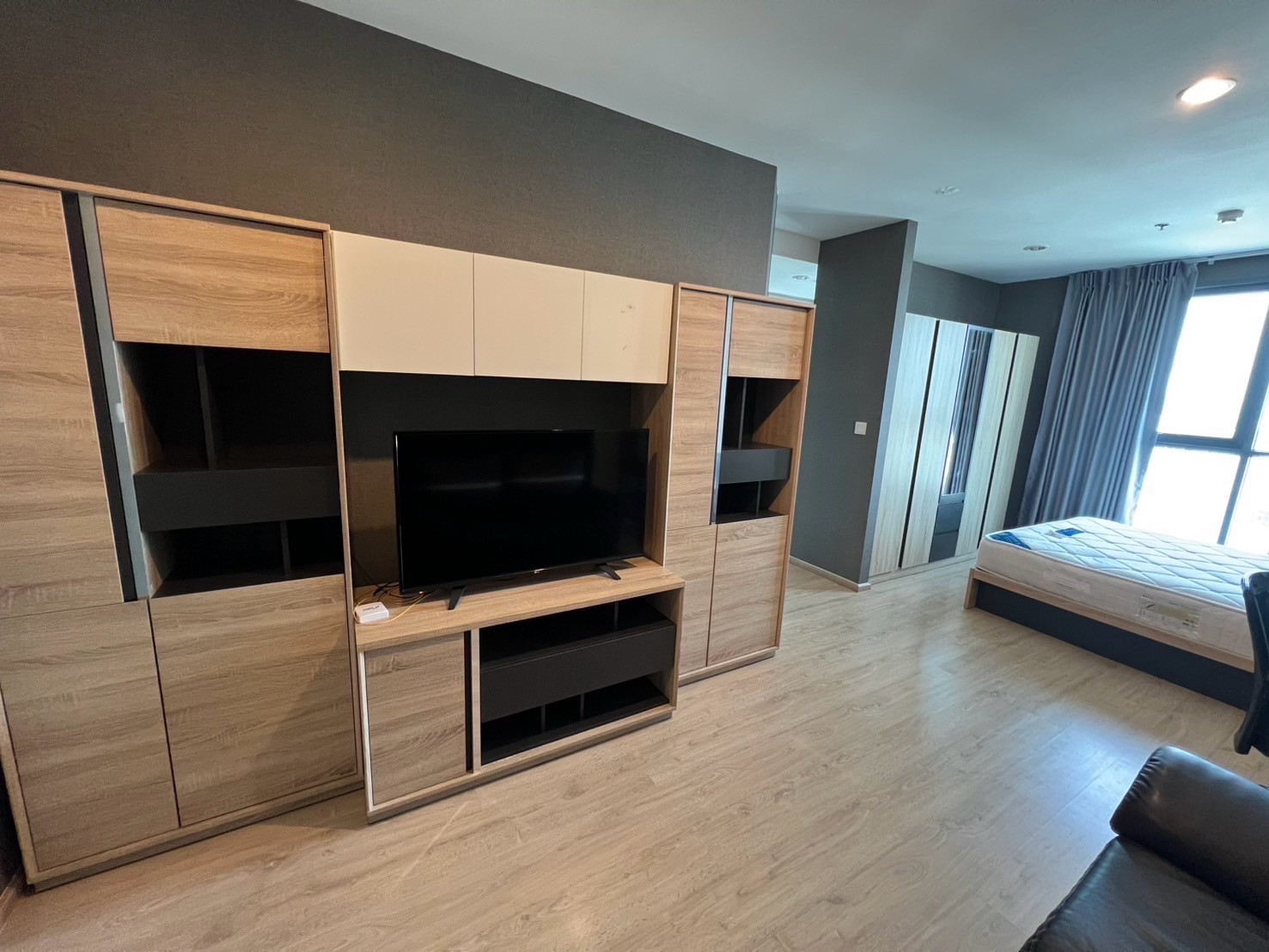 ✨ For rent Ideo Q Chula - Samyan | 19,000 baht/month ✨💖 Studio size 28 sq m.📞 Contact : Aomam (Agent) Tel./Line ID : 095-587-1692 WhatsApp : +66 95 587 1692 – รูปที่ 2
