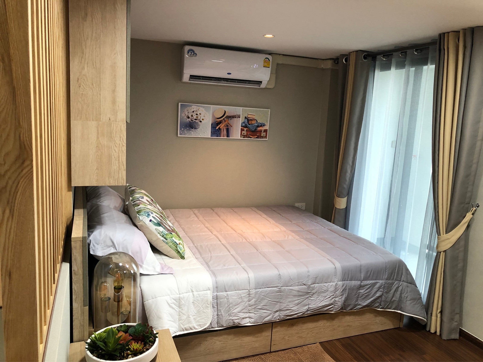 sell!! Tgold Lat Phrao 93 (near the MRT Yellow Line), convenient travel, large room Duplex (2 floors) sell!! Tgold Lat Phrao 93 (near the MRT Yellow Line), convenient travel, large room Duplex (2 floors)