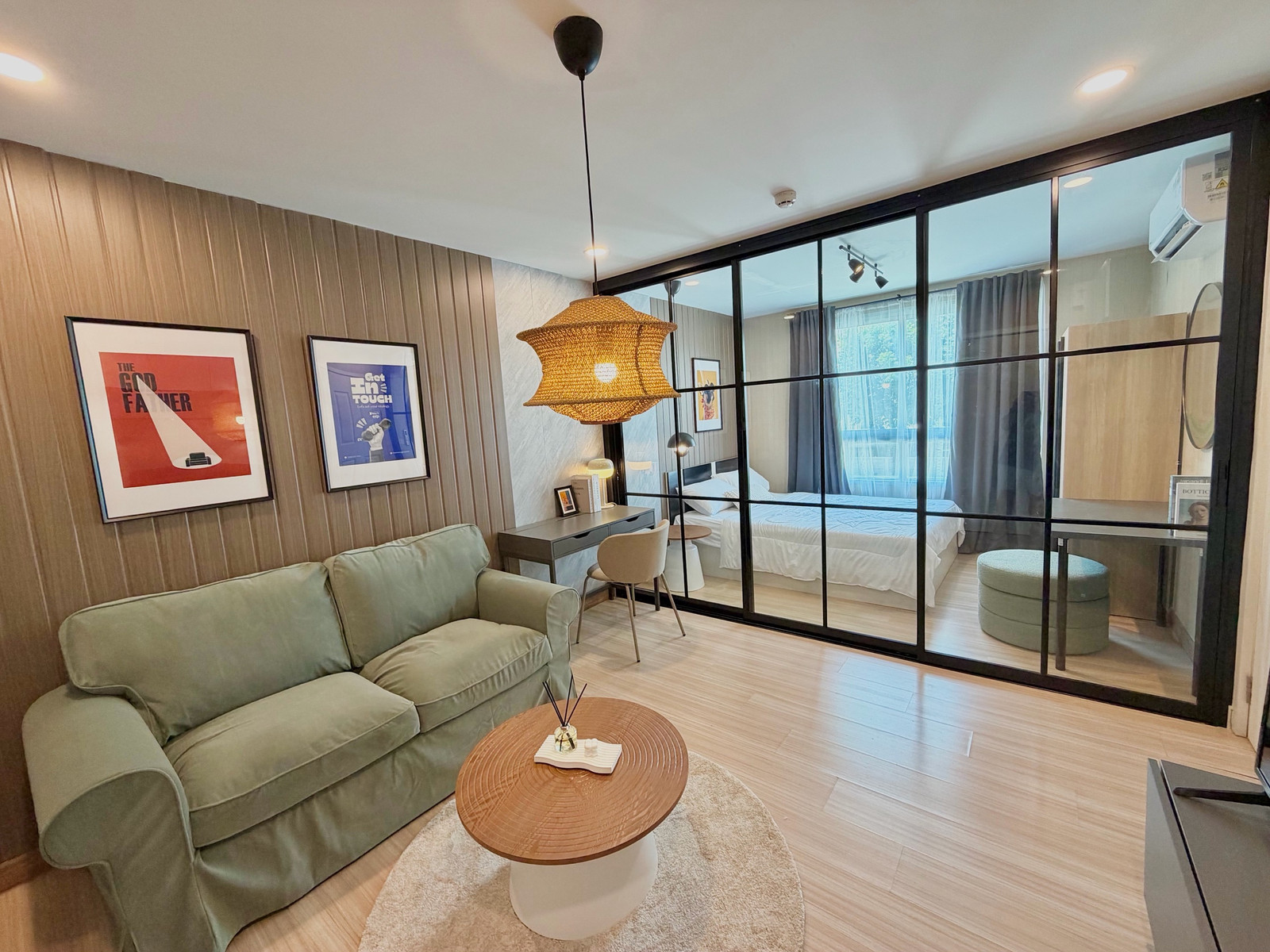 For sale: Plum Phahon 89, fully furnished, everything included.