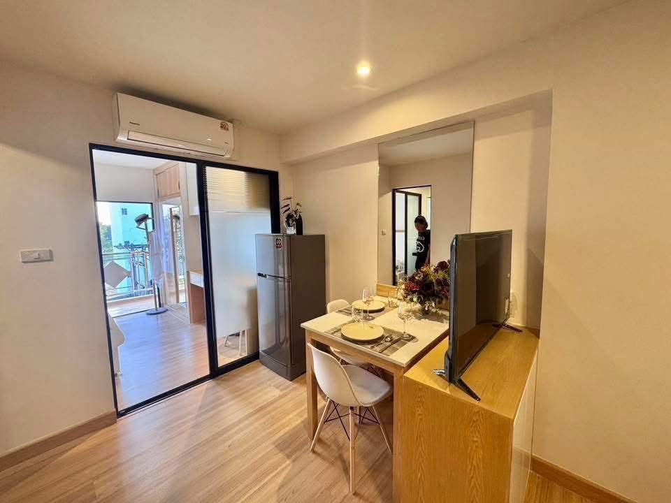 Finn Condo 7 @Suandok, New Room with Pool View, Located Near Maharaj Nakorn Chiang Mai Hospital. Finn Condo 7 @Suandok, New Room with Pool View, Located Near Maharaj Nakorn Chiang Mai Hospital.