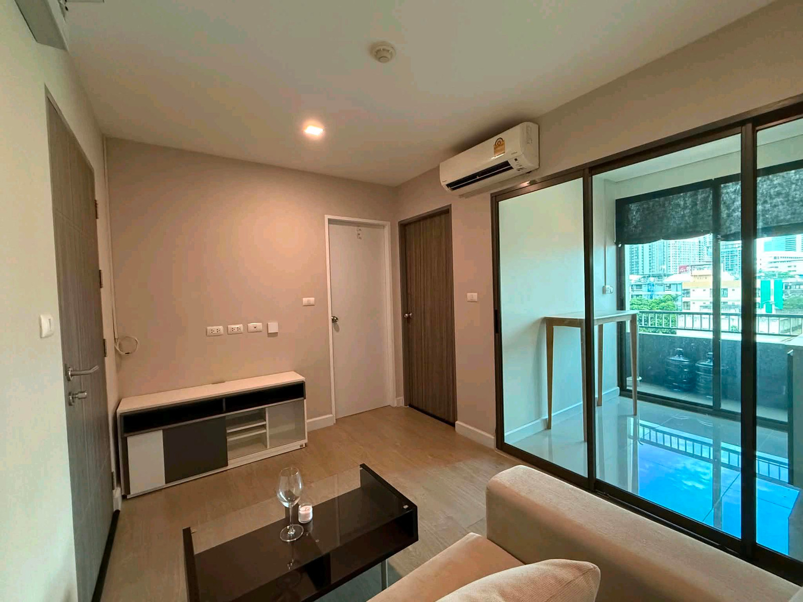 📢Urgent sale, Condo Metro Luxe Ratchada (ready to transfer) near MRT Sutthisan and Huai Khwang✨
