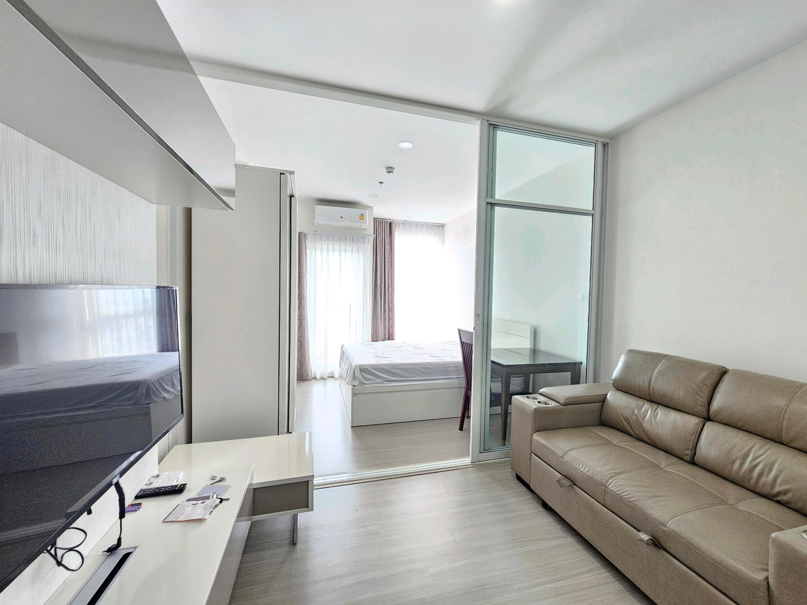 For Rent : ห้องสวย พร้อมอยู่ ศุภาลัย ลอฟท์ สาทร-ราชพฤกษ์ ค่าเช่า 12,000 บาท For Rent : ห้องสวย พร้อมอยู่ ศุภาลัย ลอฟท์ สาทร-ราชพฤกษ์ ค่าเช่า 12,000 บาท