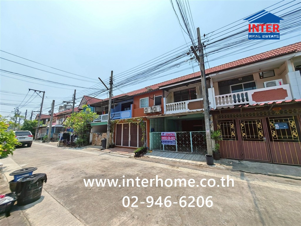 ทาวน์เฮ้าส์ 2 ชั้น 20 ตร.ว. หมู่บ้านพระปิ่น2 ซอยบรมราชชนนี70 ถนนธรรมสพน์ ถนนซอยบรมราชชนนี70 เขตตลิ่งชัน กรุงเทพมหานคร