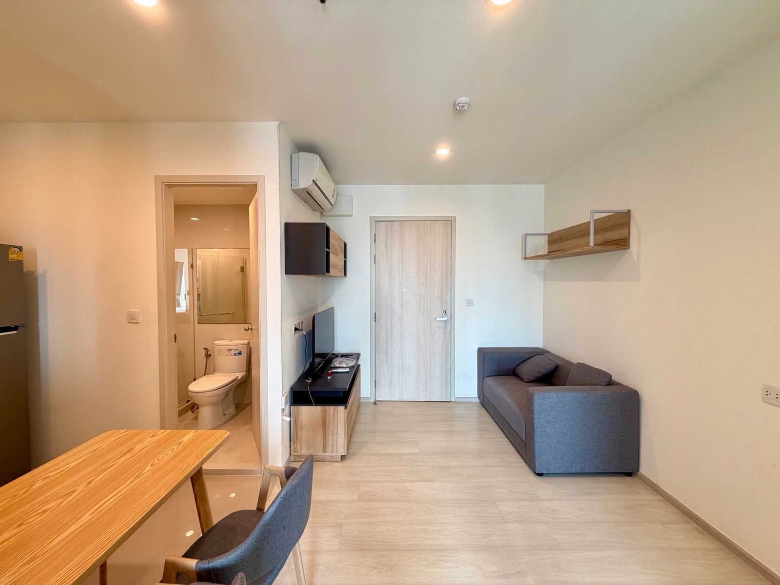 For rent 2 bedrooms 1 bathroom at Life Asoke For rent 2 bedrooms 1 bathroom at Life Asoke