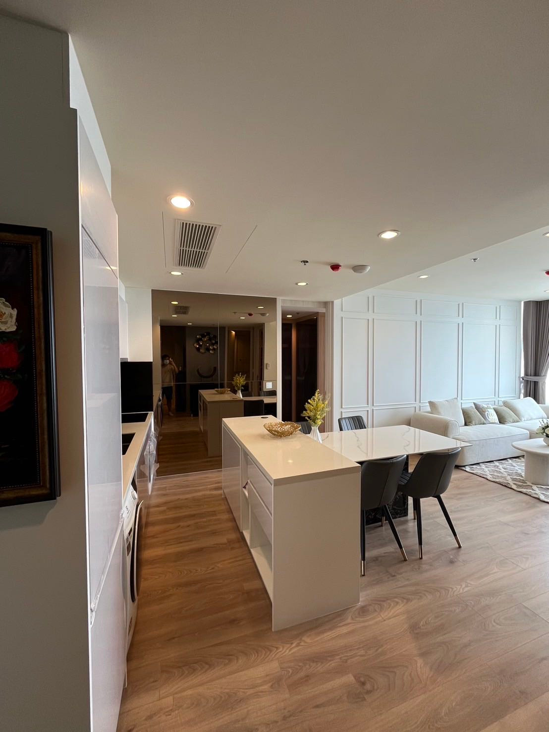 Noble Form Thonglor | High-Floor Premium 2BR Condo in the Heart of Thonglor Noble Form Thonglor | High-Floor Premium 2BR Condo in the Heart of Thonglor