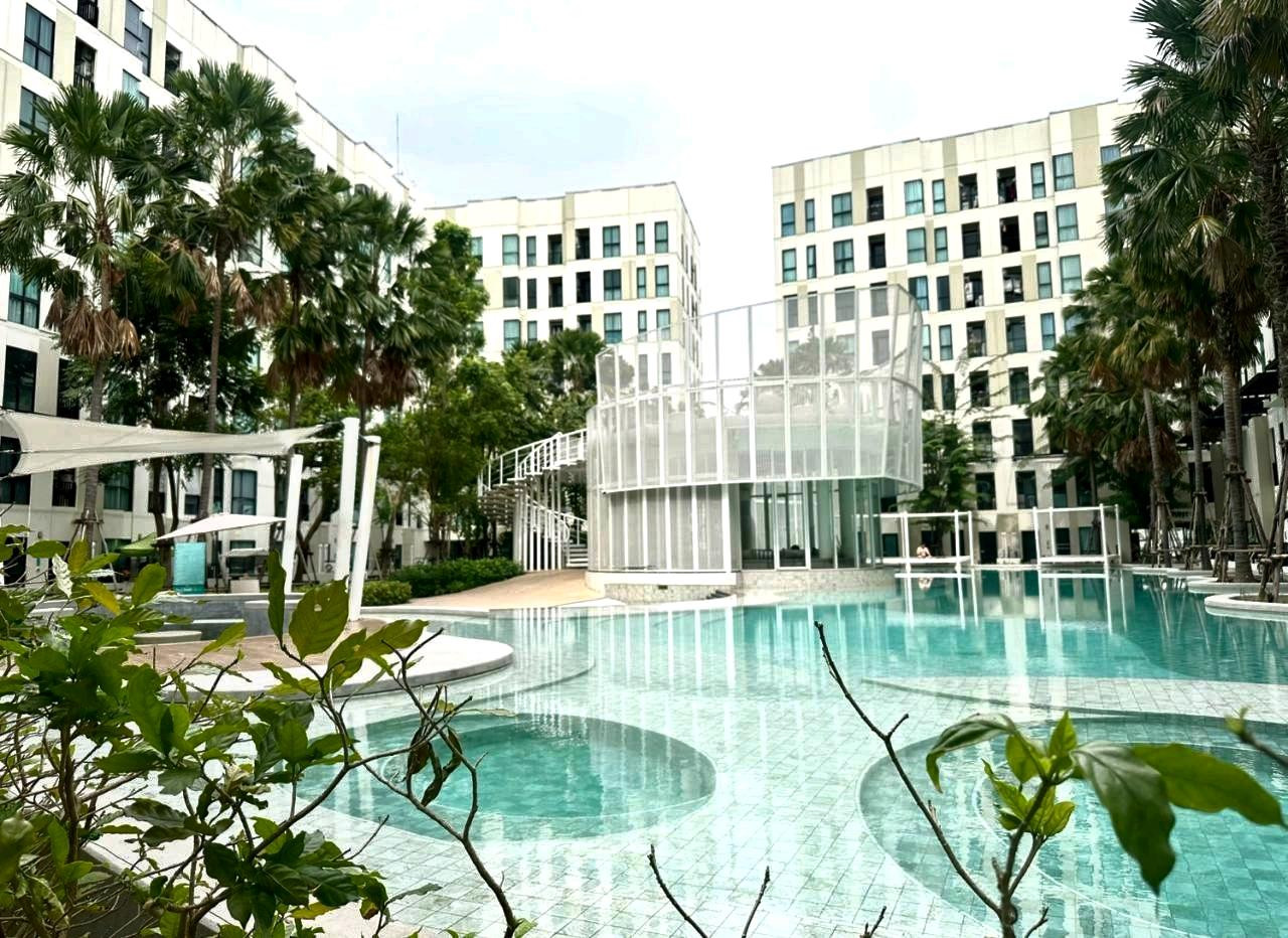 Resort style condo 27.46 sq m. View of BTS Bearing. Located in Sukhumvit 72, UNIO Condo. Resort style condo 27.46 sq m. View of BTS Bearing. Located in Sukhumvit 72, UNIO Condo.