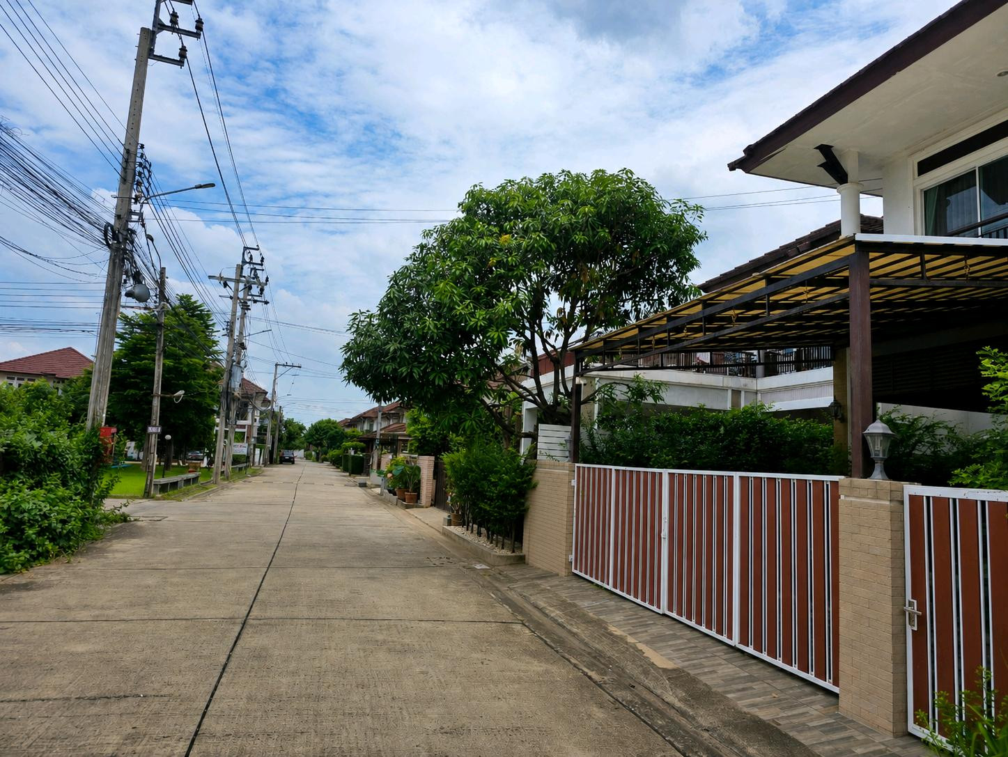 บ้านเดี่ยว มบ.ลัดดาวิลล์ 1-2 บ้านกล้วย-ไทรน้อย 77 ตร.ว.4นอน2น้ำ 1ออฟฟิต ตกแต่ง-ต่อเติมทั้งหลัง 📌  – รูปที่ 2