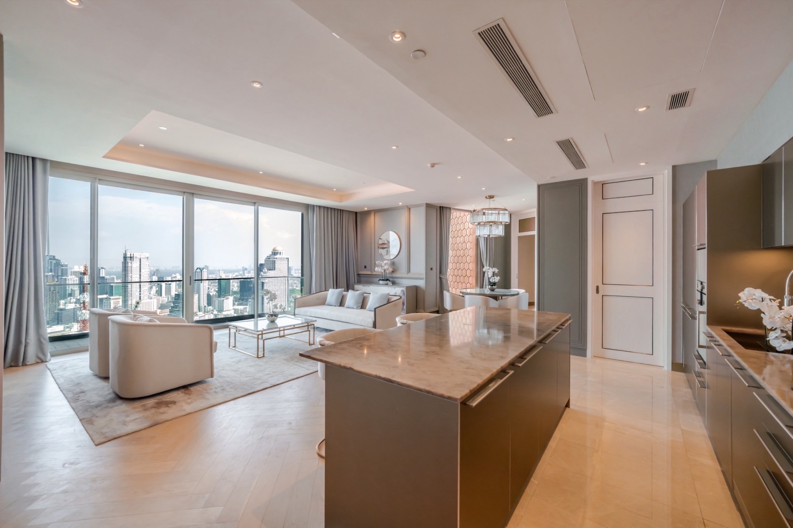 Iconic 3-Bedroom Riverfront Residence at Mandarin Oriental