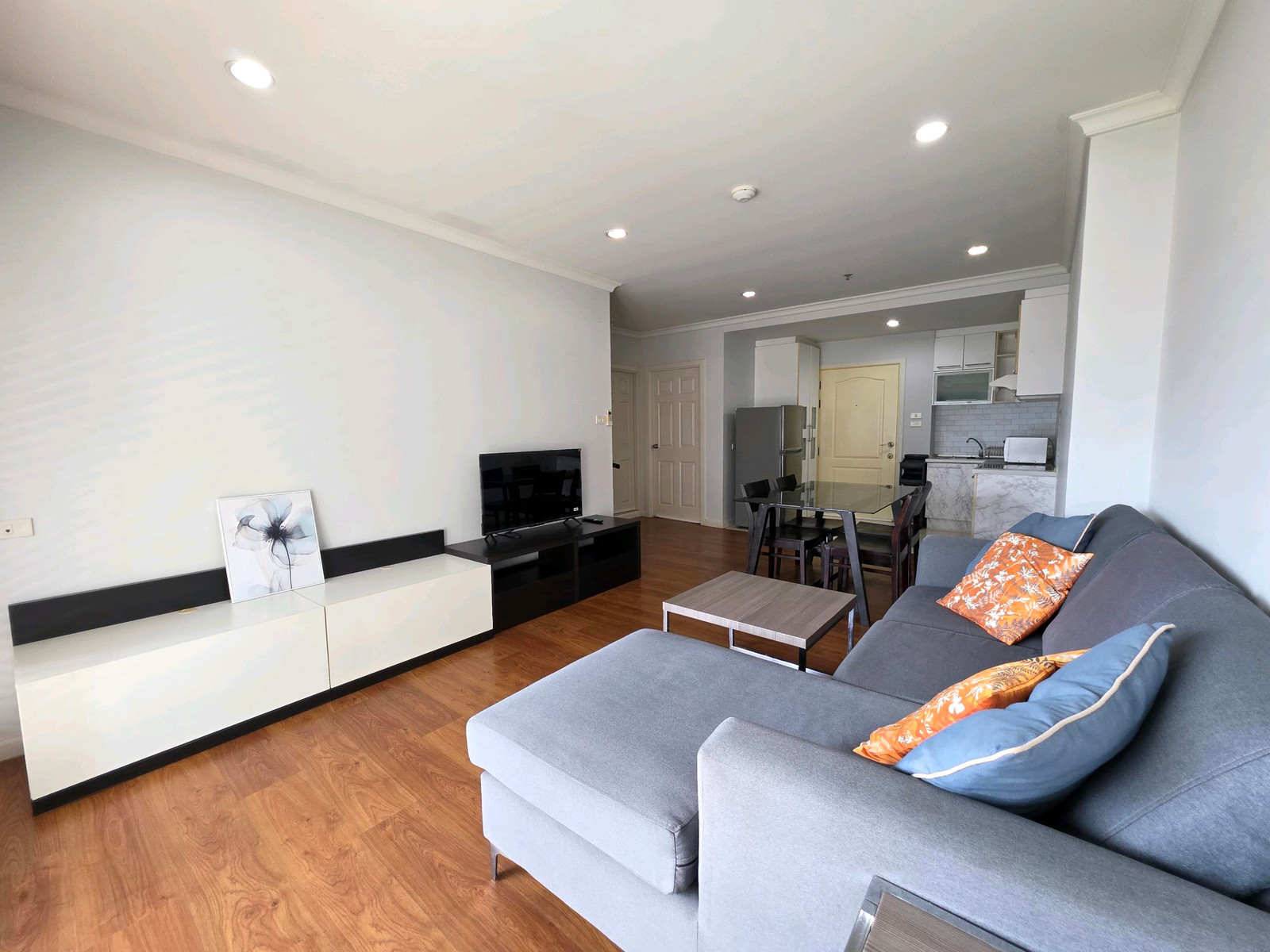 Condo for rent, Grand Park View Asoke, 2 bedrooms, 70 sq m, opposite Grammy building, good room, Thai price helps Thai.