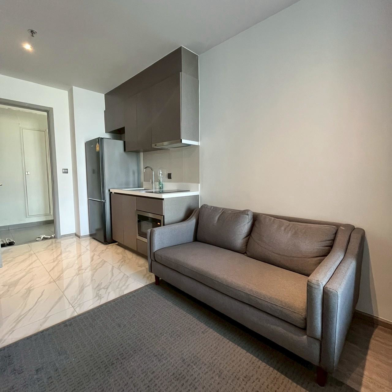 Cheapest in the market!! Condo for rent Rhythm Ekkamai 23K