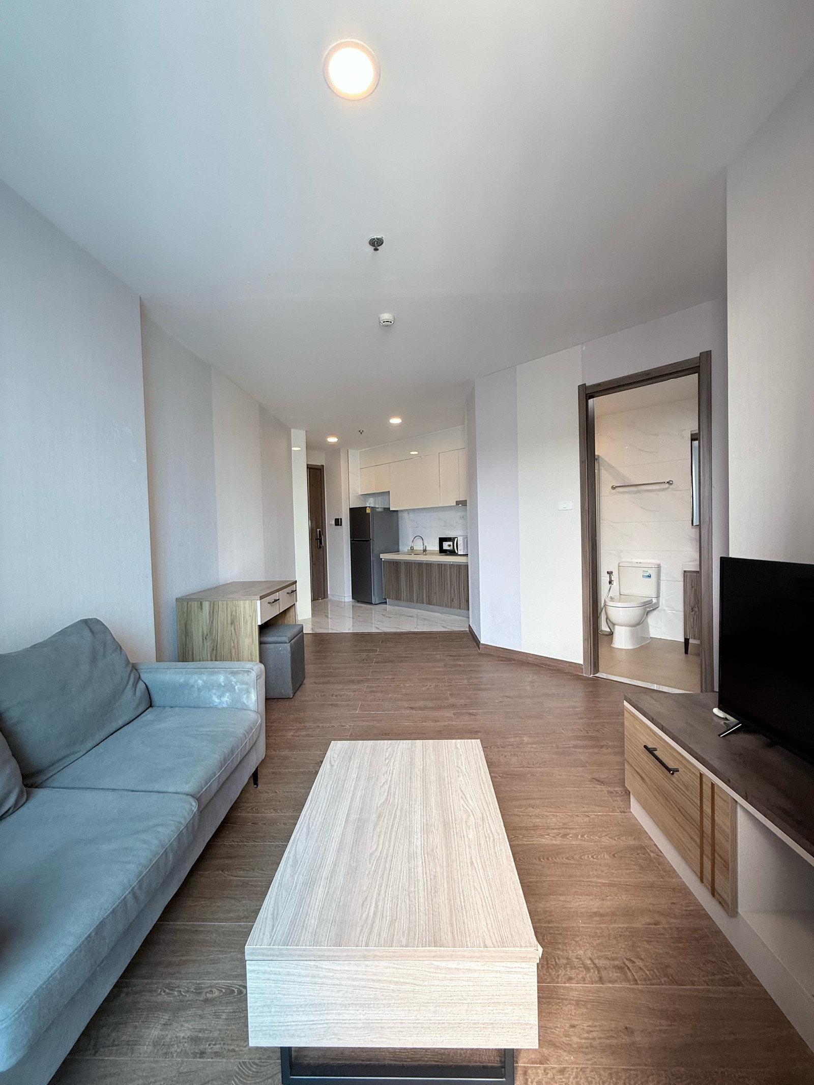🏢 Artisan Ratchada 👫✨ Large room 38 sq m. with divided rooms | 🌇 22nd floor, clear city view, comfortable living | 🌿 Project with a quiet, private atmosphere, complete with central areas. 🏢 Artisan Ratchada 👫✨ Large room 38 sq m. with divided rooms | 🌇 22nd floor, clear city view, comfortable living | 🌿 Project with a quiet, private atmosphere, complete with central areas.