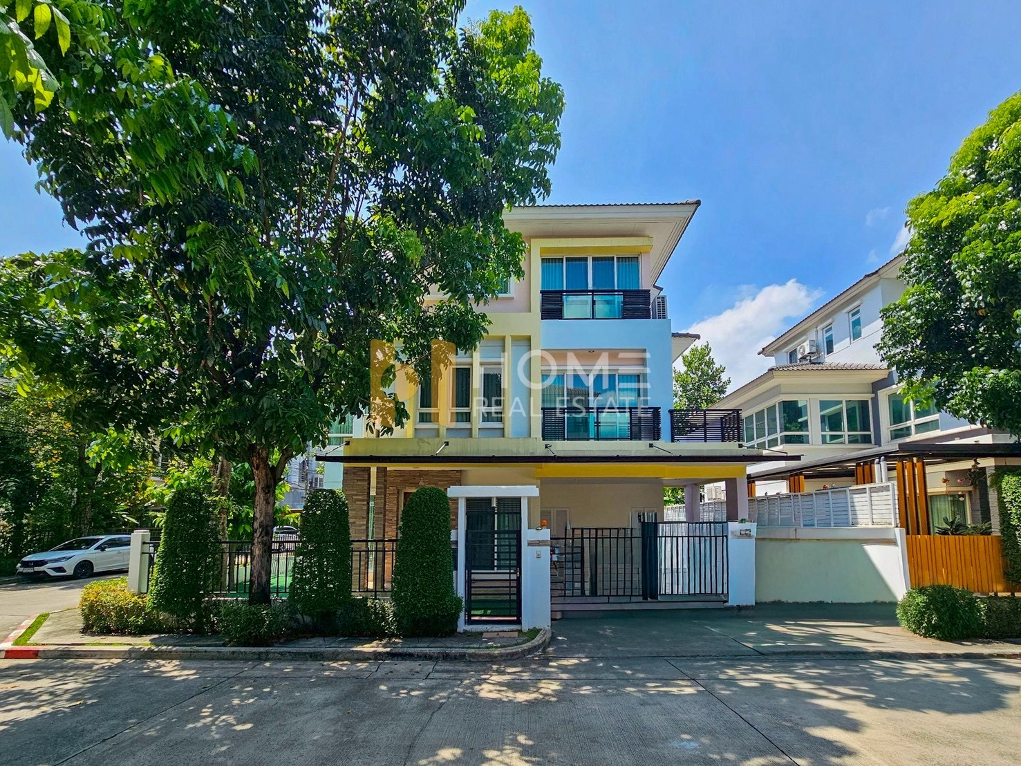 Bangkok Boulevard Ramintra Km 2 / 4 Bedrooms (FOR SALE) TPM431