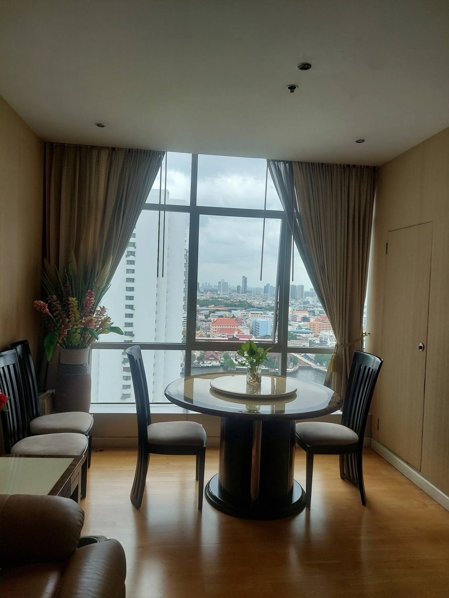 (รหัส SM2059) ขายคอนโด โครงการ Baan Sathorn Chao Phraya : บ้านสาทร เจ้าพระยา – รูปที่ 2