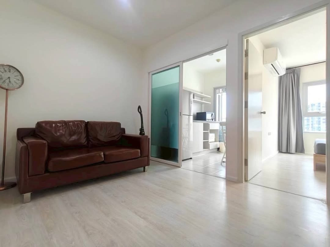 𝐀𝐬𝐩𝐢𝐫𝐞 𝐒𝐚𝐭𝐡𝐨𝐫𝐧 𝐓𝐡𝐚𝐩𝐫𝐚  ✨Beautiful room, fully furnished. Ready to move in//If interested, contact LineID:@thirdproperty